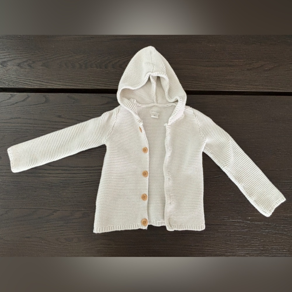 Little Planet by Carter’s 🌎 Cream Knit Hooded Cardigan w/ Wooden Buttons size 5